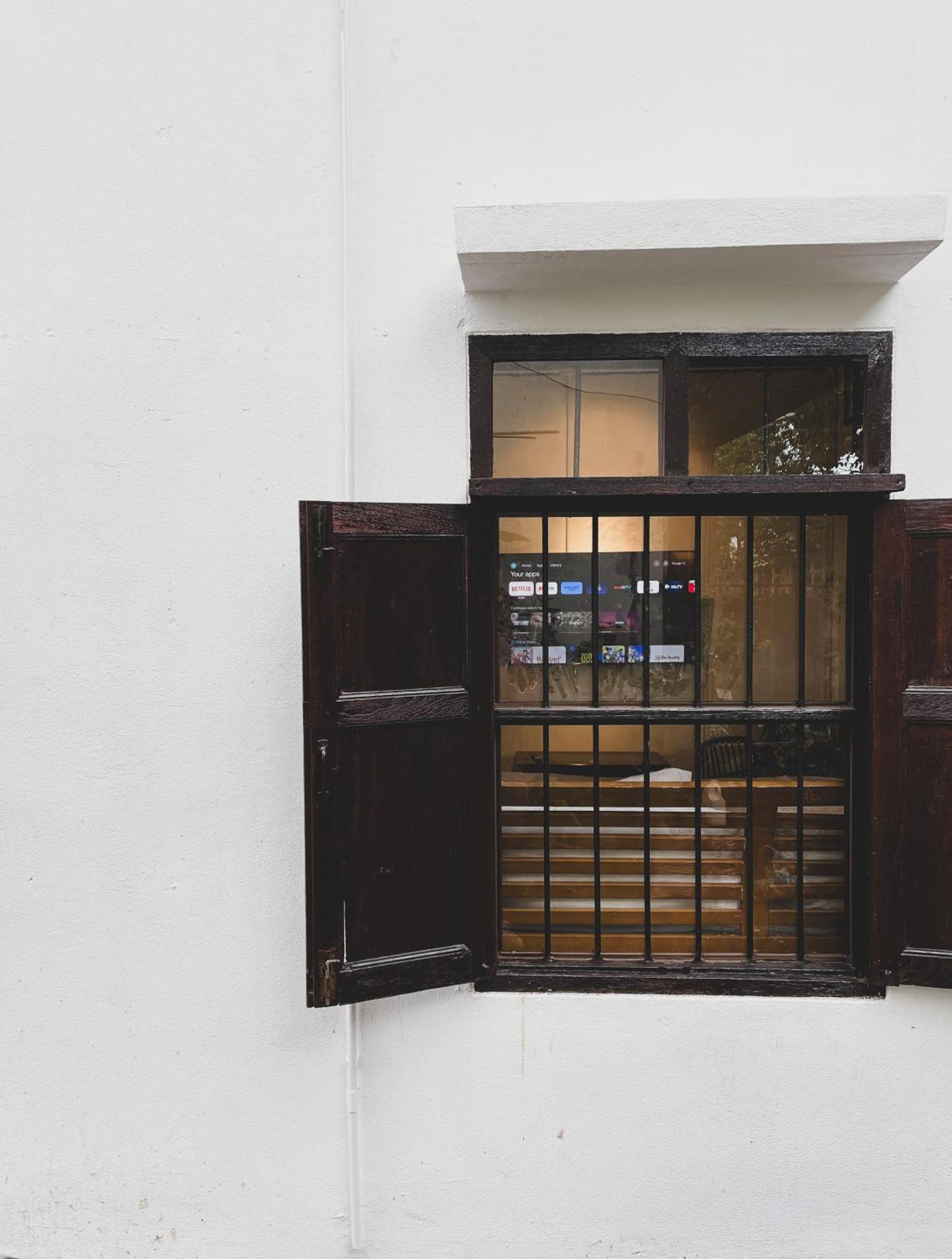 The Ordinary 8 Hostel Surat Thani Exterior photo
